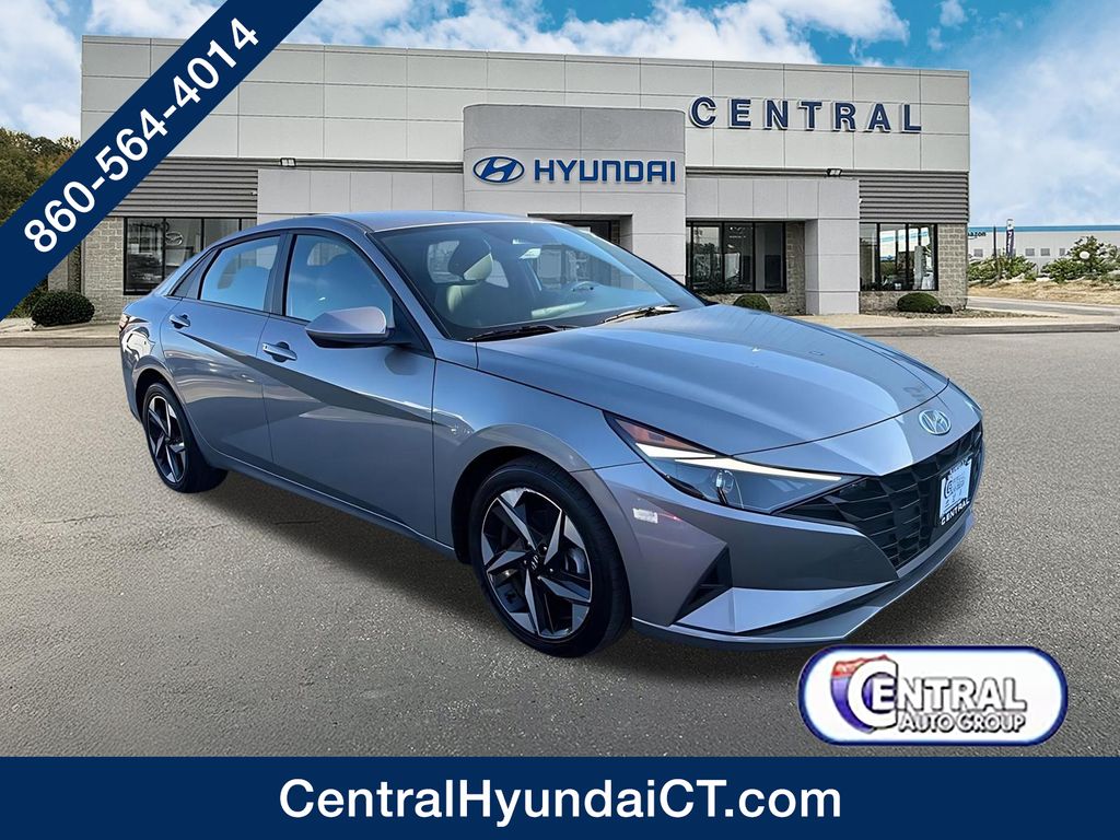 2023 Hyundai Elantra SEL FWD