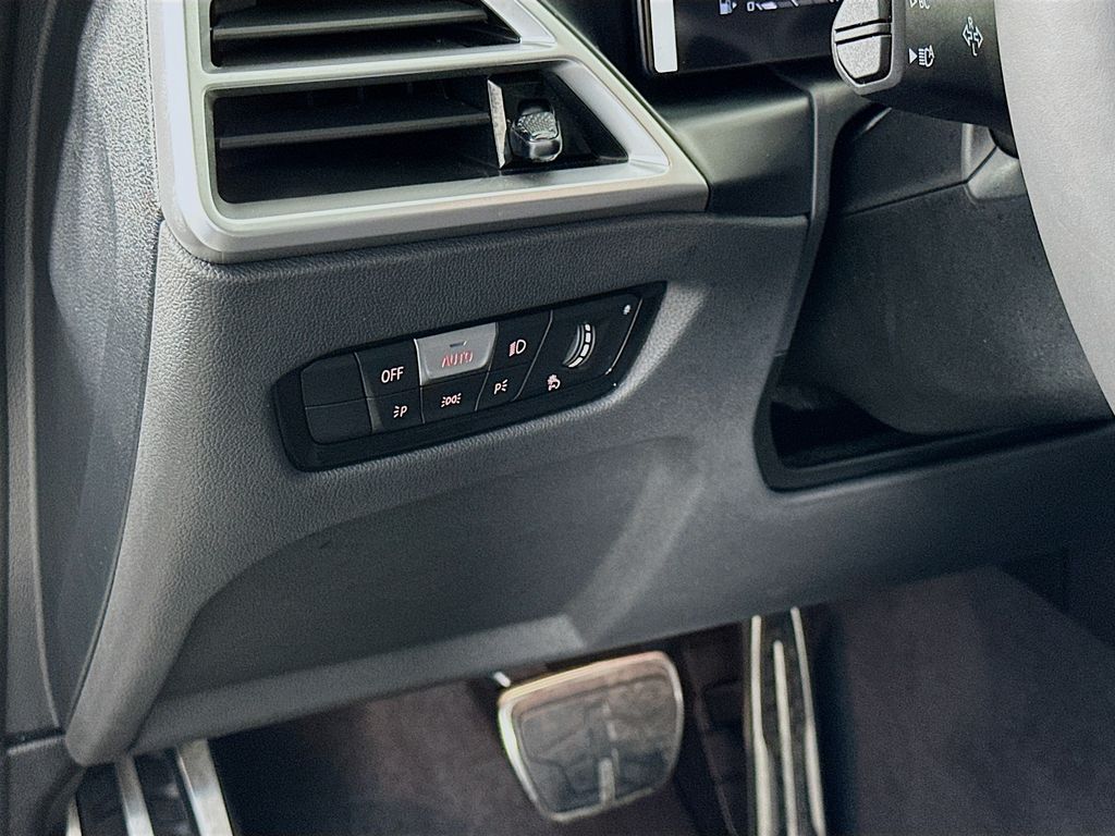 Thumbnail: 2026 BMW 4 Series - 10