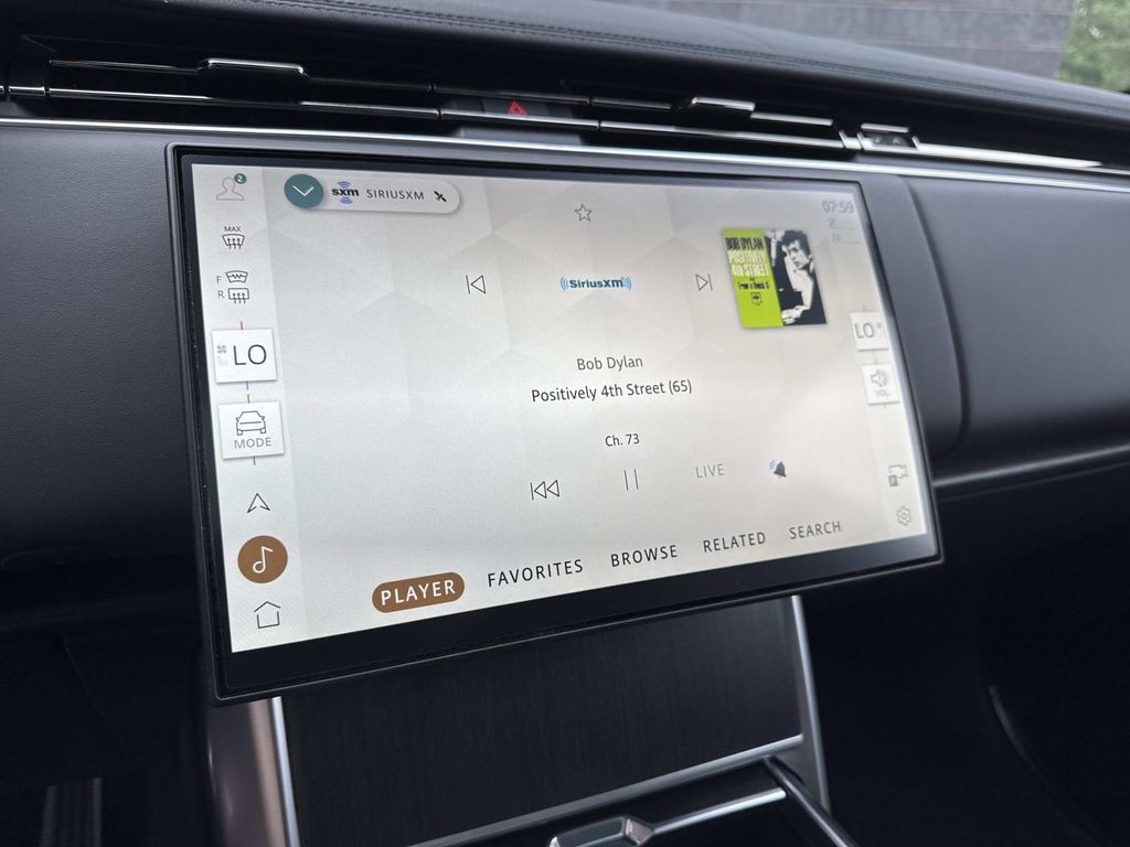 New 2026 Black Land Rover SE image 26