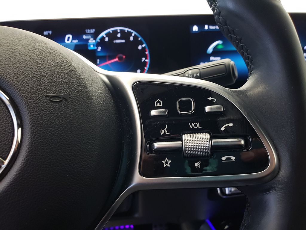 Thumbnail: 2023 Mercedes-Benz GLA - 19