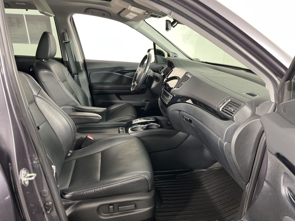 Thumbnail: 2020 Honda Pilot - 8