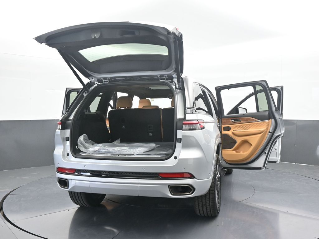 New 2025 Silver Zynith Jeep Summit image 73