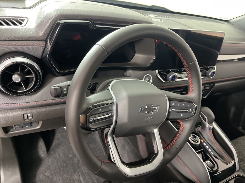 Thumbnail: 2024 Chevrolet Colorado - 25