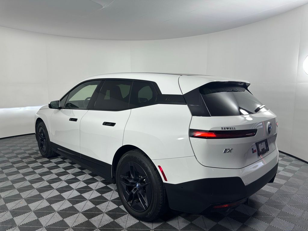 Thumbnail: 2024 BMW iX - 7