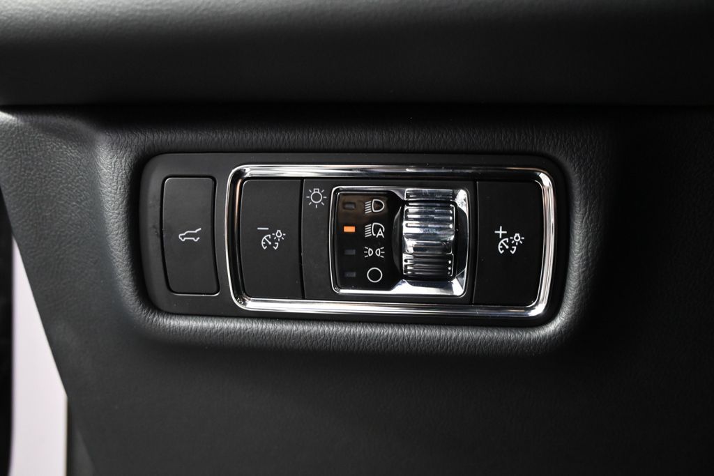 New 2026 White Lincoln Reserve image 25