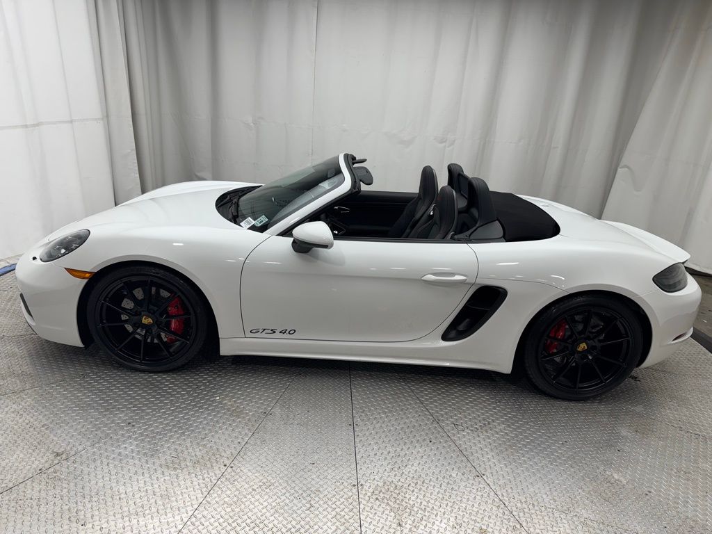 2025 Porsche 718 Boxster GTS 2