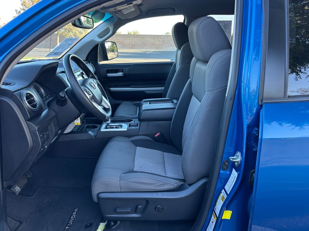 Thumbnail: 2016 Toyota Tundra - 25