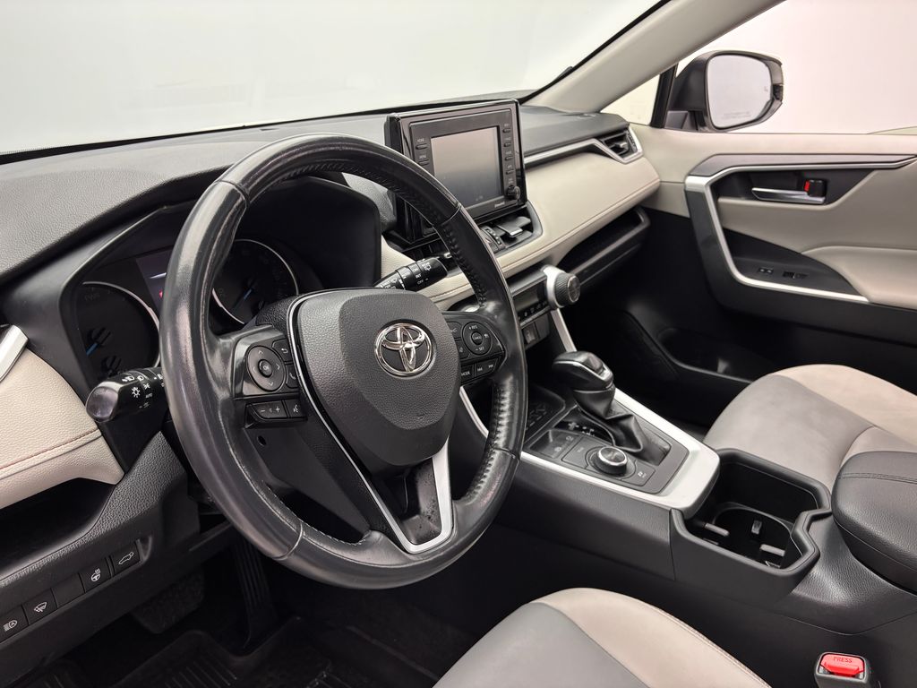 Thumbnail: 2022 Toyota RAV4 - 18