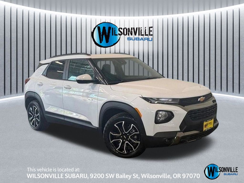 Summit White 2023 Chevrolet Trailblazer SUV / Crossover Front-Wheel Drive Continuously Variable Transmission