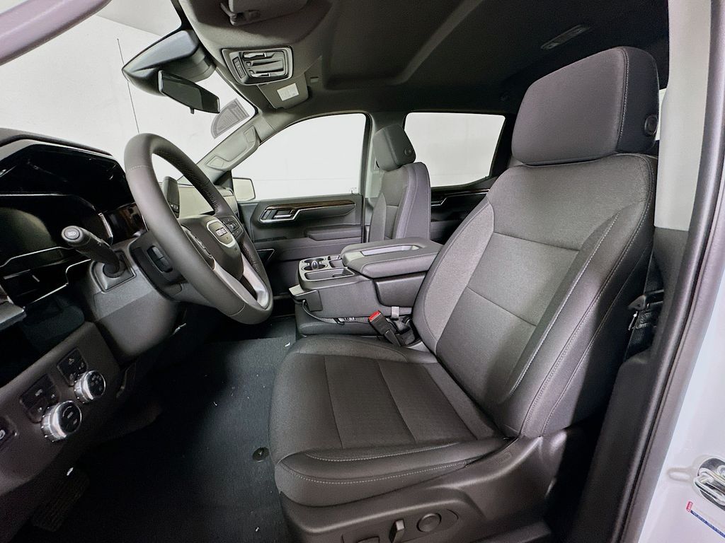 Used 2025 White GMC Elevation image 13