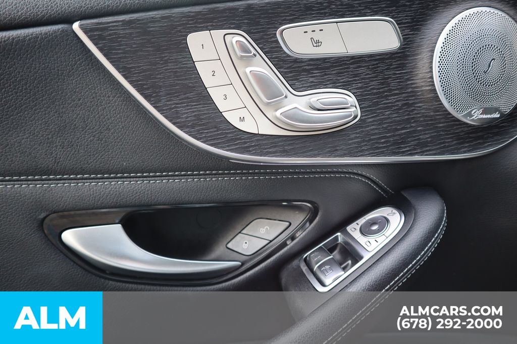 2021 Mercedes Benz C 300 photo 16