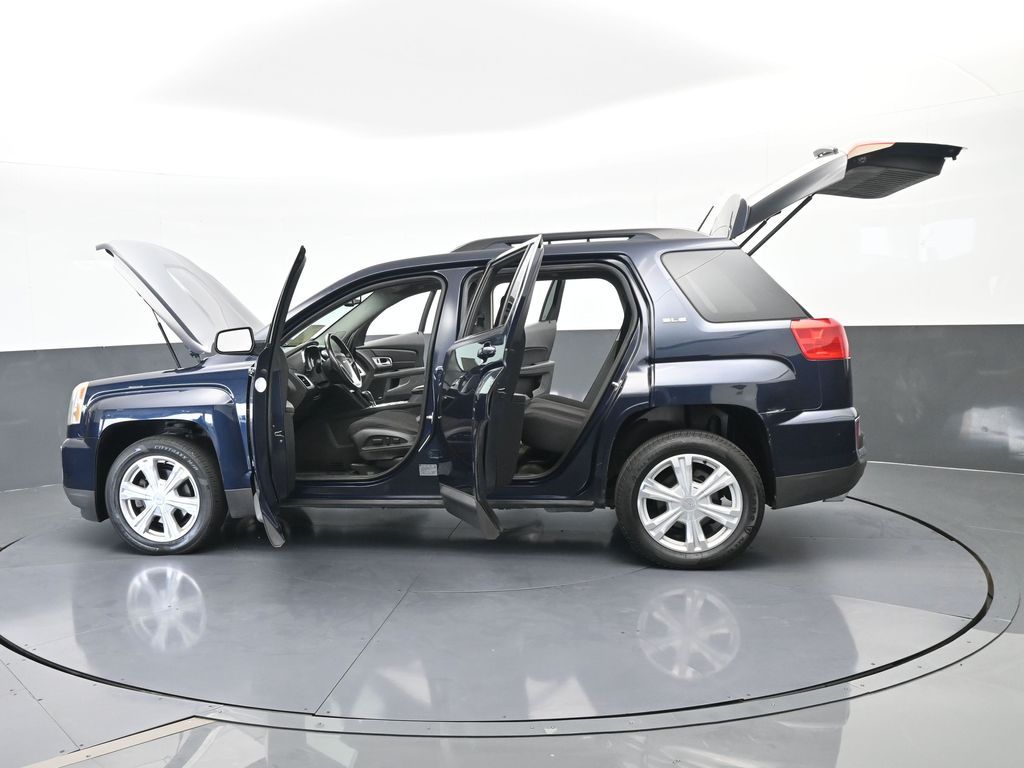 Used 2017 Dark Sapphire Blue Metallic GMC SLE-2 image 69