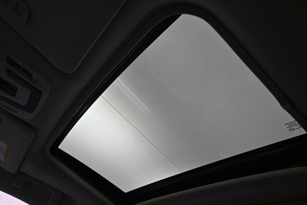 Used 2025 Midnight Black Metallic Toyota XLE image 31