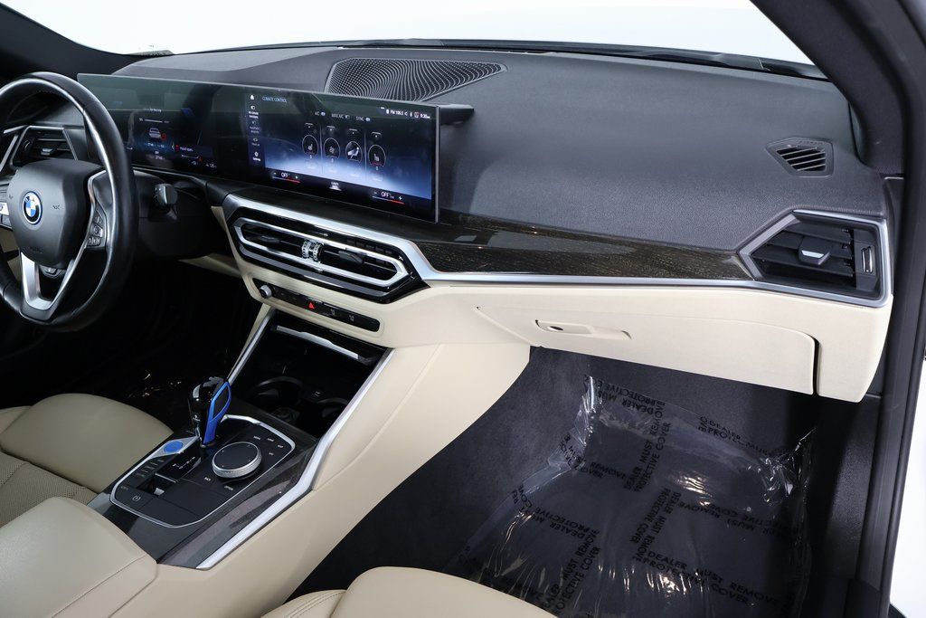 Thumbnail: 2023 BMW i4 - 9