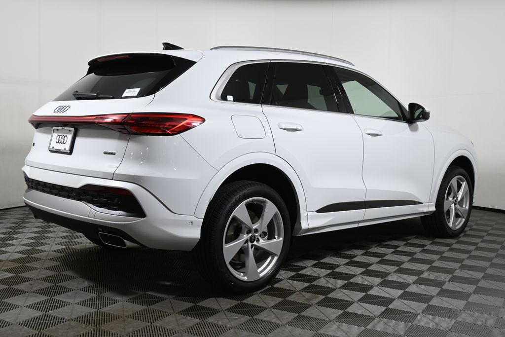 Thumbnail: 2025 Audi Q5 - 7