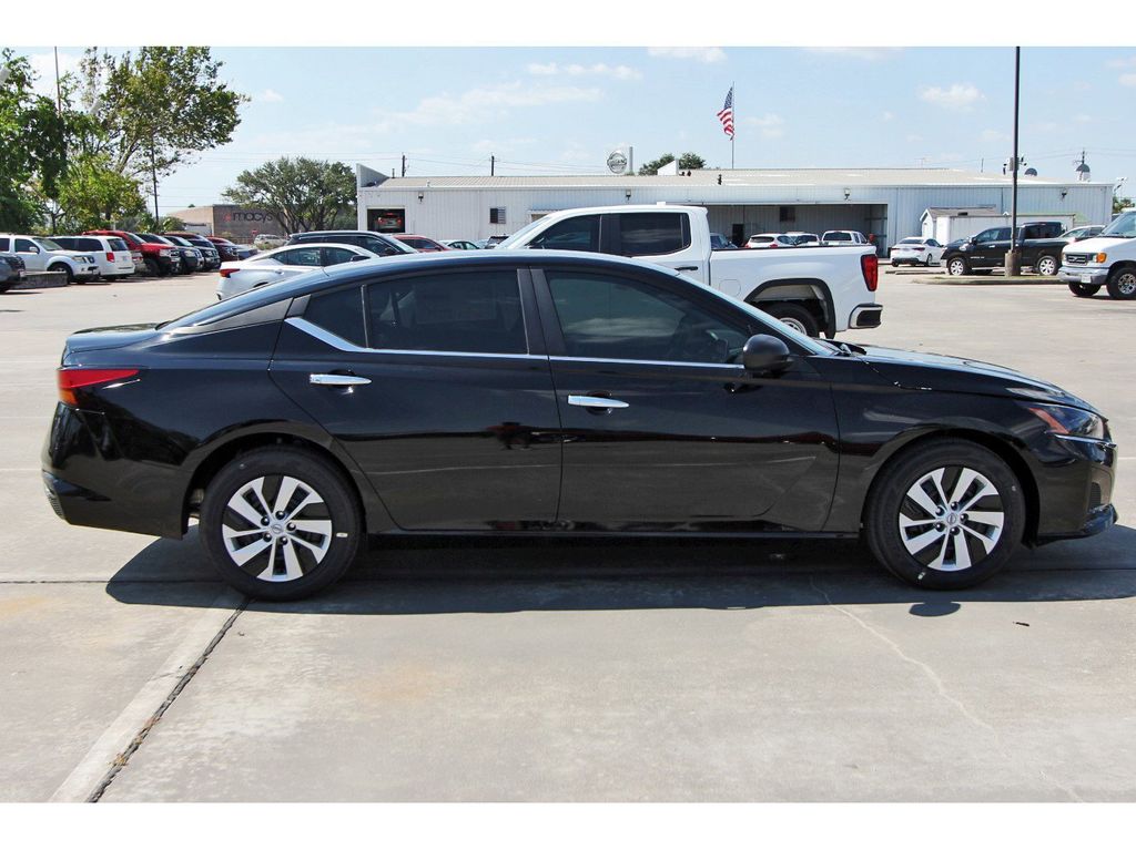 2025 Nissan Altima 2.5 S - 5