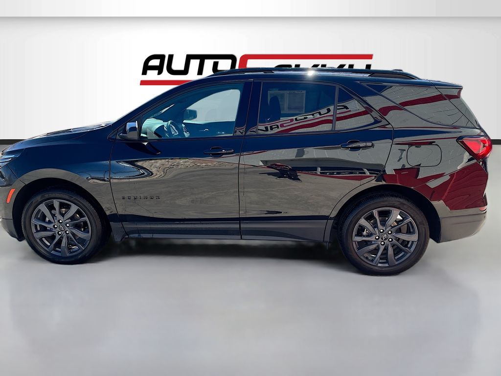 View vehicle photo 4