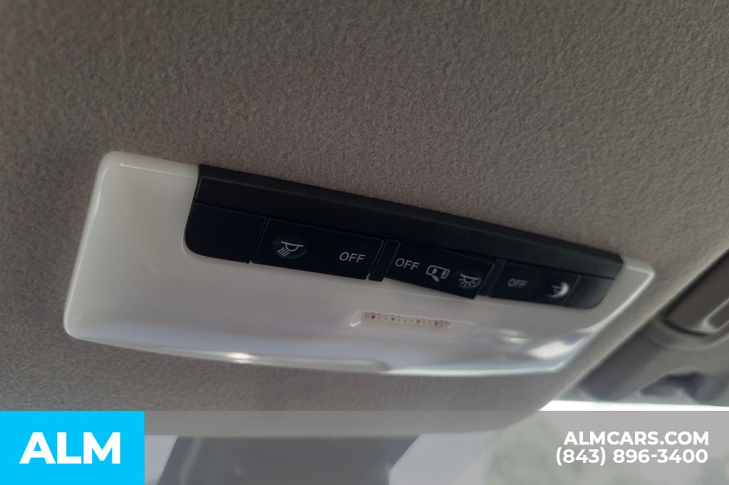 Used 2024 Blue Nissan 1.6 SV image 14