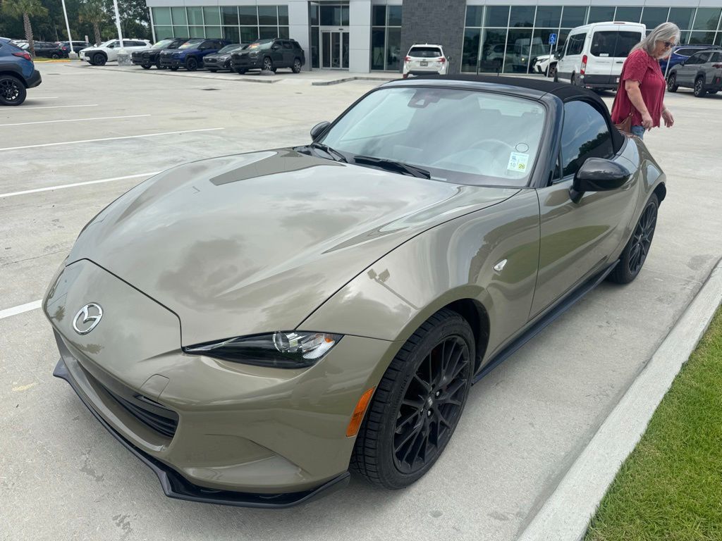 Zircon Sand 2023 Mazda MX-5 Miata Club RWD Convertible Rear-Wheel Drive 6-Speed Manual