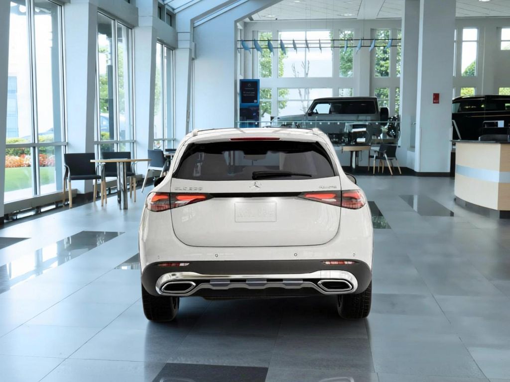 Thumbnail: 2026 Mercedes-Benz GLC - 24