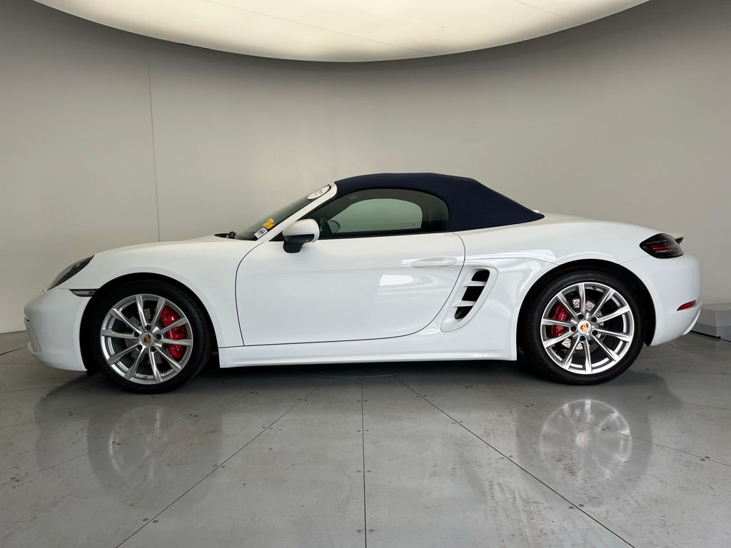 Thumbnail: 2024 Porsche 718 Boxster - 28