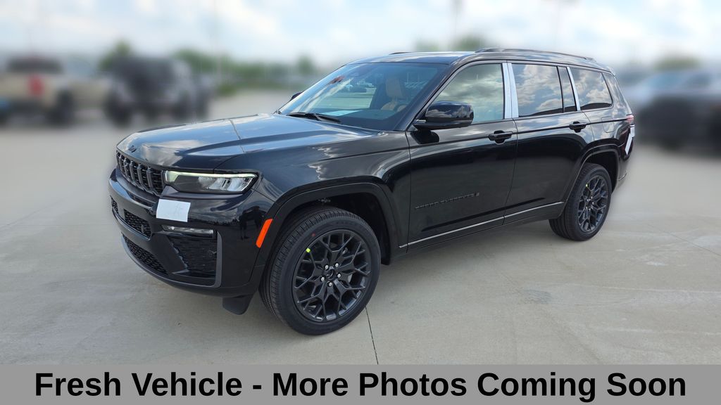 Diamond Black Crystal Pearlcoat 2026 Jeep Grand Cherokee L SUV / Crossover Four-Wheel Drive 8-Speed Automatic
