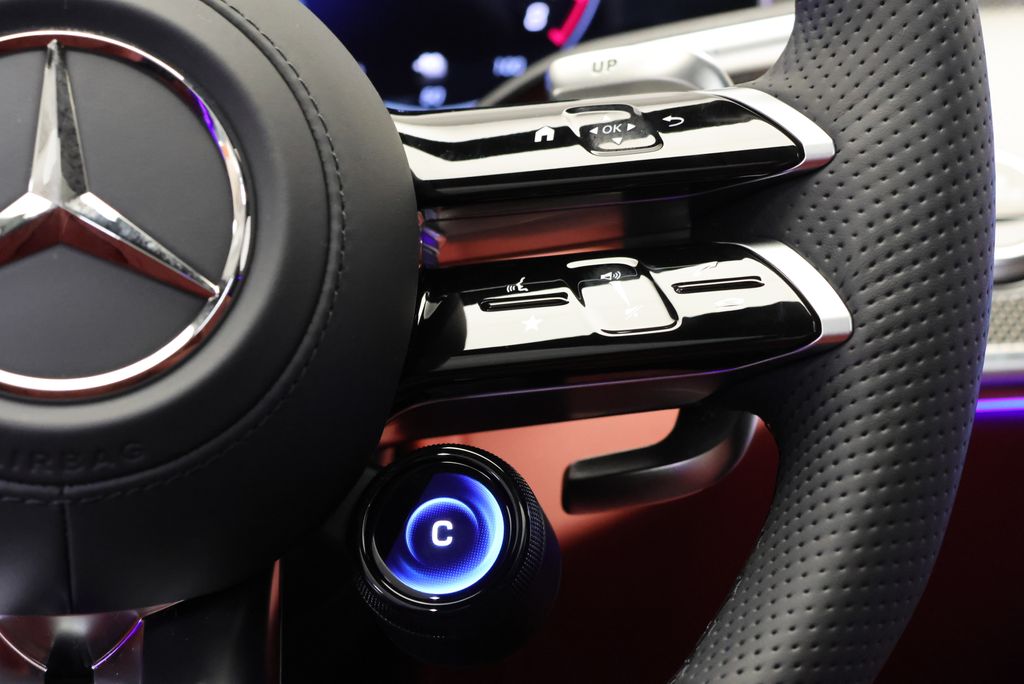 Thumbnail: 2026 Mercedes-Benz S-Class - 23
