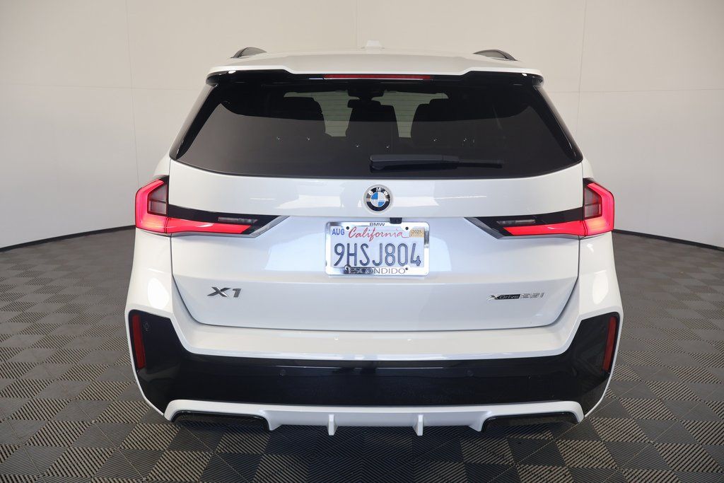 Thumbnail: 2023 BMW X1 - 5