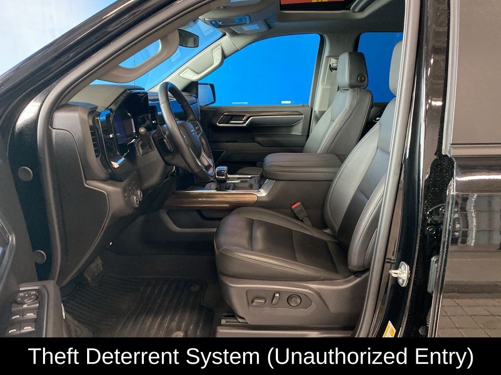 Used 2025 Black Chevrolet RST image 12