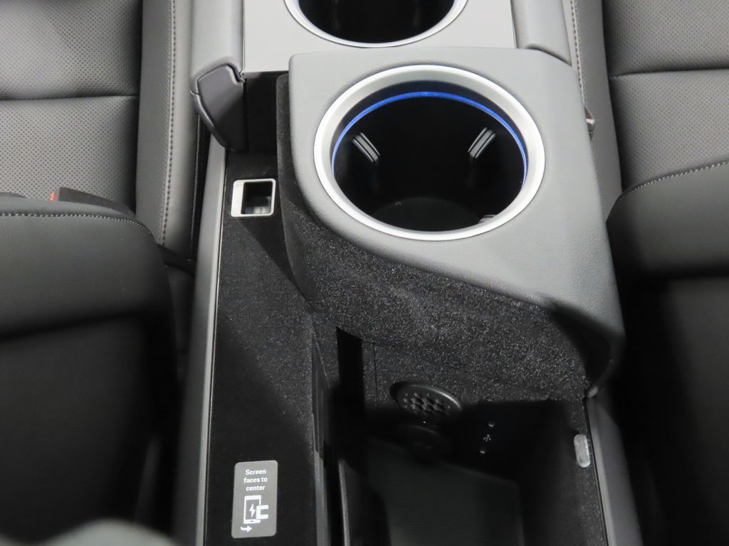 Thumbnail: 2026 Porsche Taycan - 31