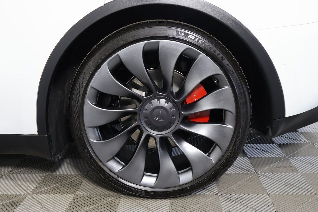 Thumbnail: 2022 Tesla Model Y - 16