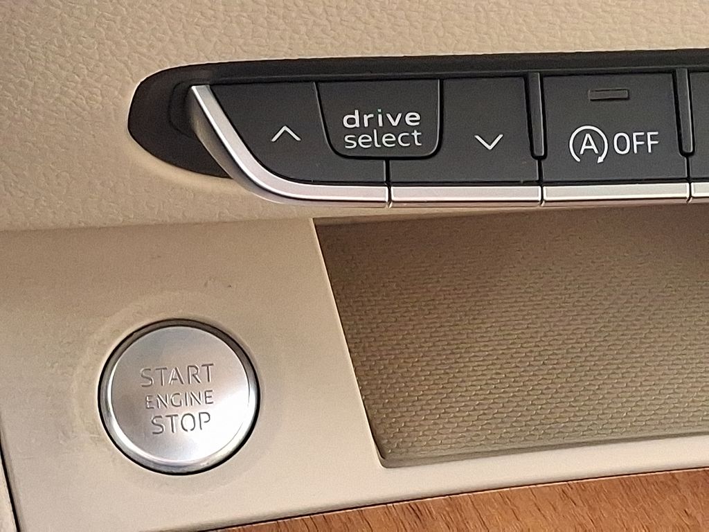 Thumbnail: 2022 Audi Q5 - 24