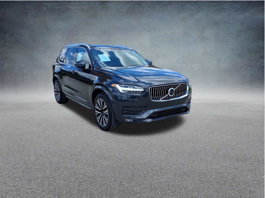 2021 Volvo XC90 T6 Momentum 7-Passenger AWD