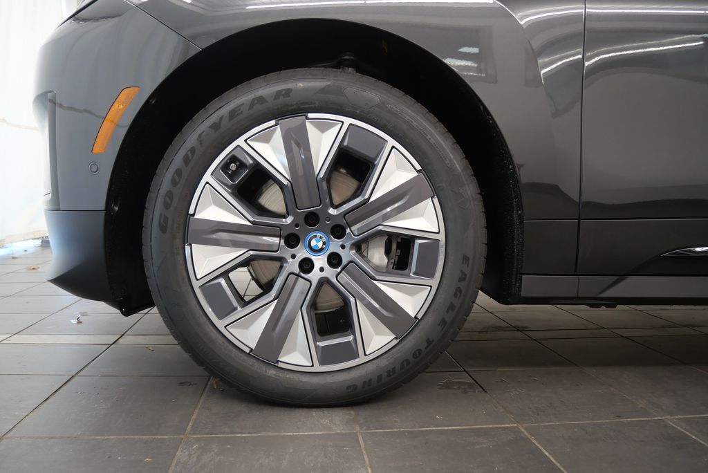 2025 BMW iX xDrive50 3