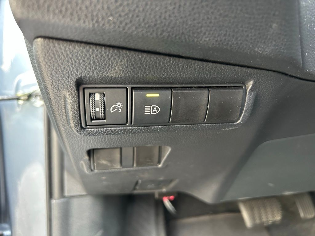 Thumbnail: 2024 Toyota Corolla Cross - 17