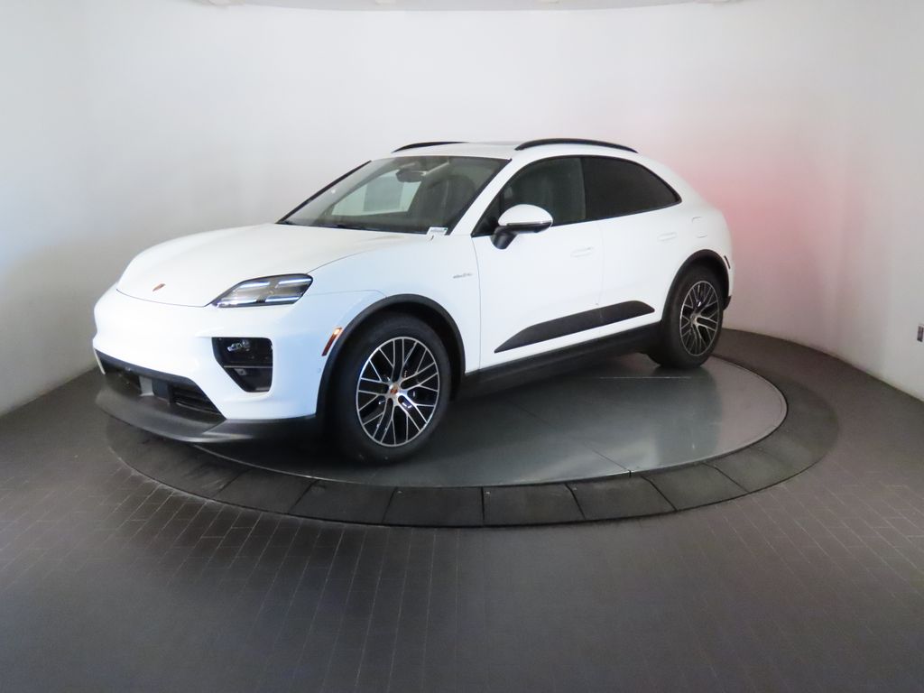 Thumbnail: 2026 Porsche Macan - 1