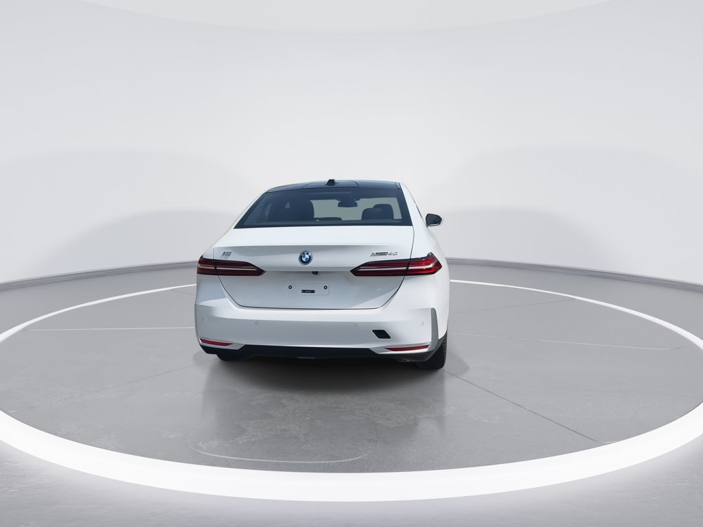 Thumbnail: 2027 BMW i5 - 7