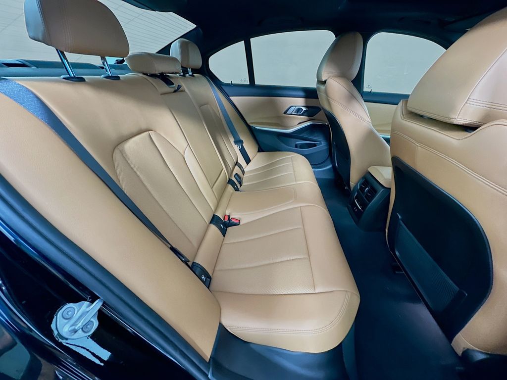 Thumbnail: 2023 BMW 3 Series - 28