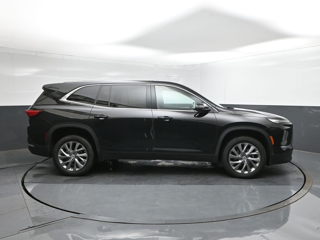 Used 2025 Buick Enclave SUV