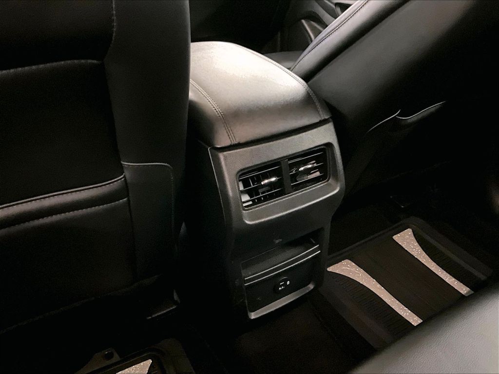 2022 Ford Edge — photo 27