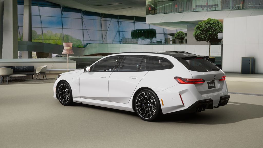 Thumbnail: 2026 BMW M5 - 2