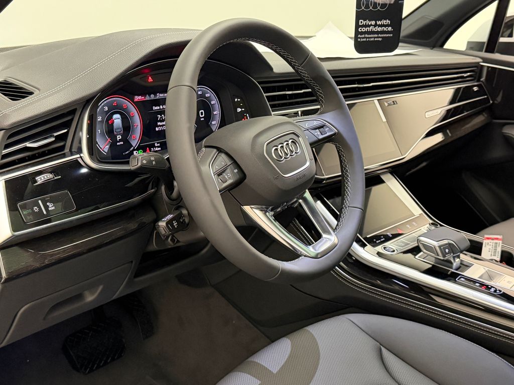Thumbnail: 2026 Audi Q7 - 20