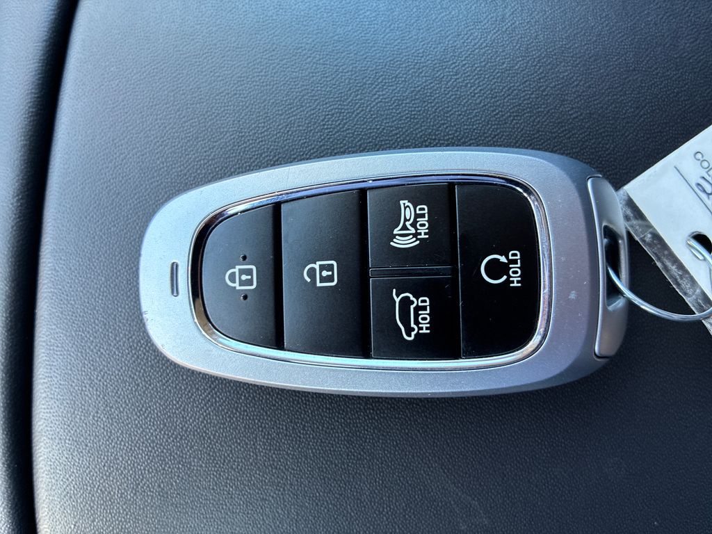 2023 Hyundai Santa Fe SEL White at Bob Ruth Ford