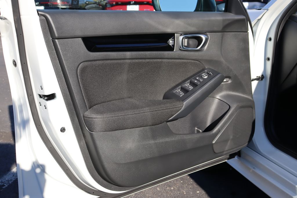 2025 Honda HR-V Sport 27