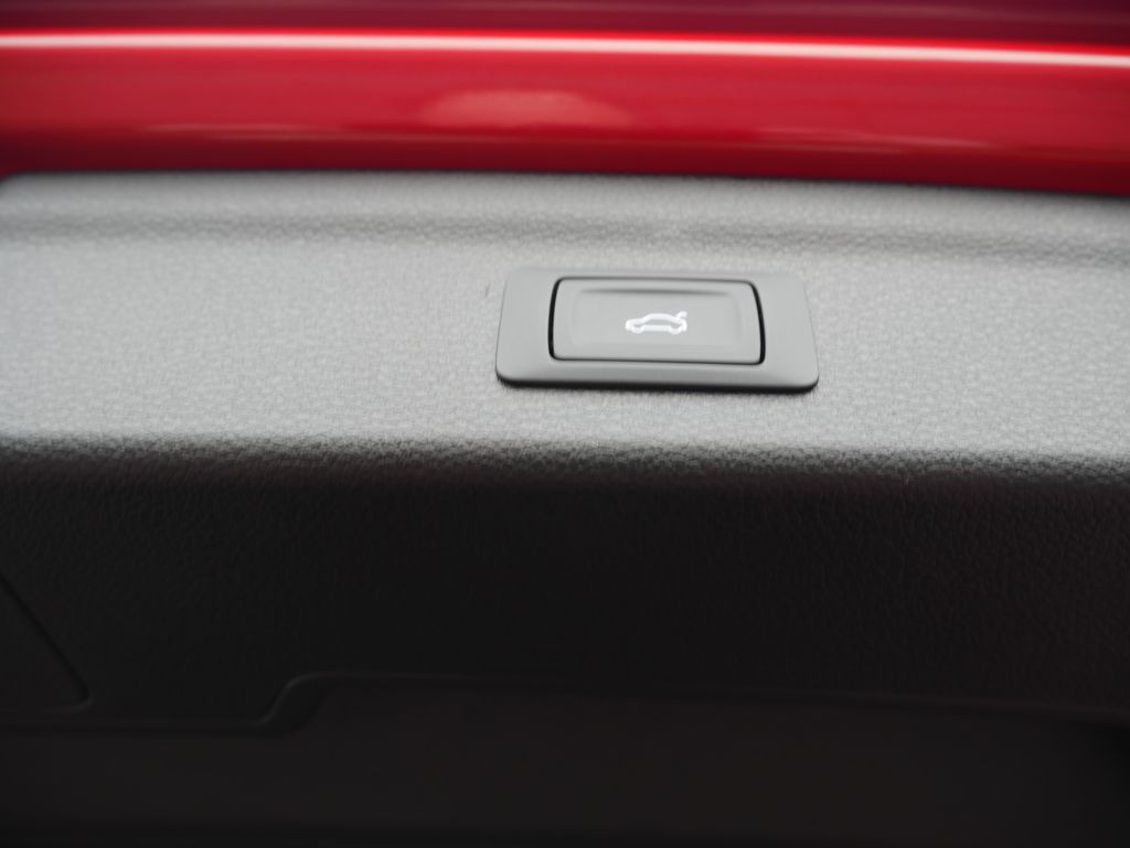 Thumbnail: 2022 Audi Q3 - 28