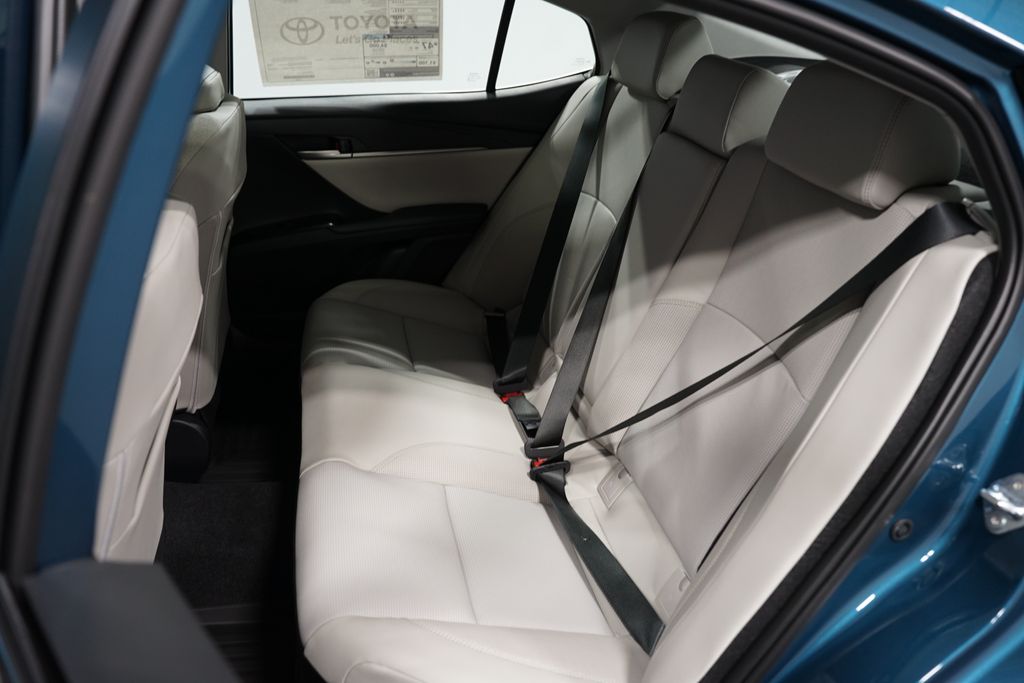 Thumbnail: 2025 Toyota Camry - 31