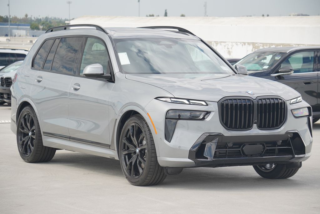 Thumbnail: 2026 BMW X7 - 3
