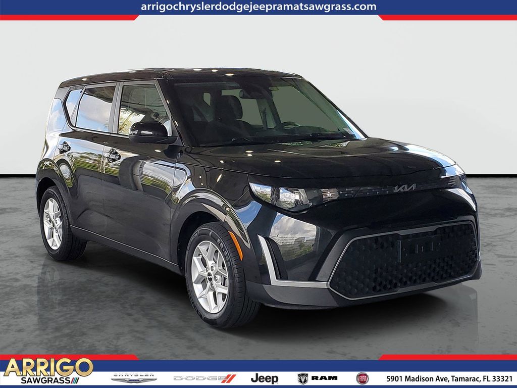 2024 Kia Soul LX