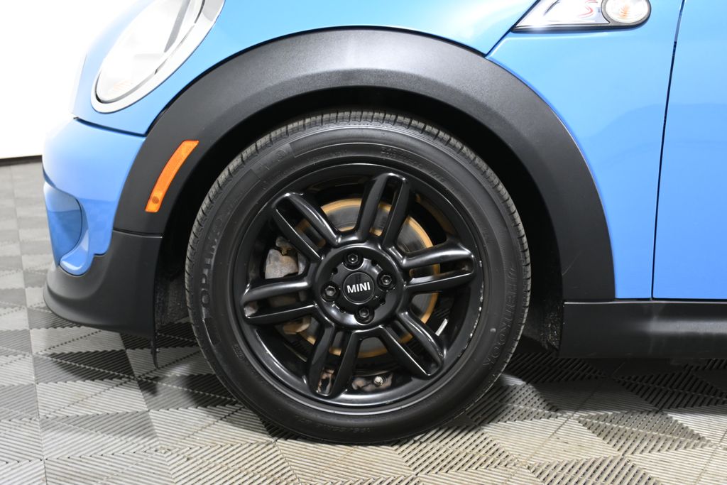 2014 MINI Cooper Base 18