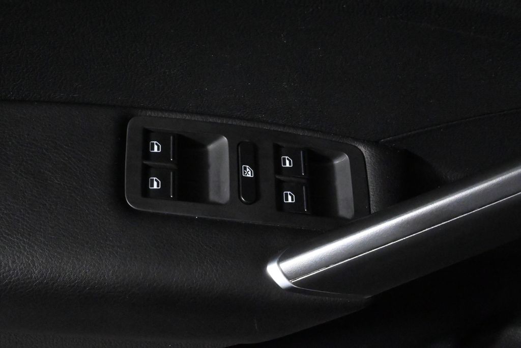 Thumbnail: 2018 Volkswagen Passat - 29